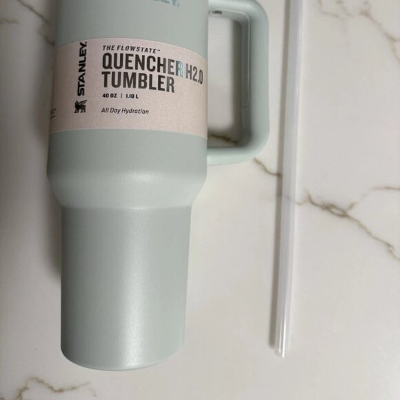 Stanley 2.0 Quencher Tumbler - Picture 9 of 14